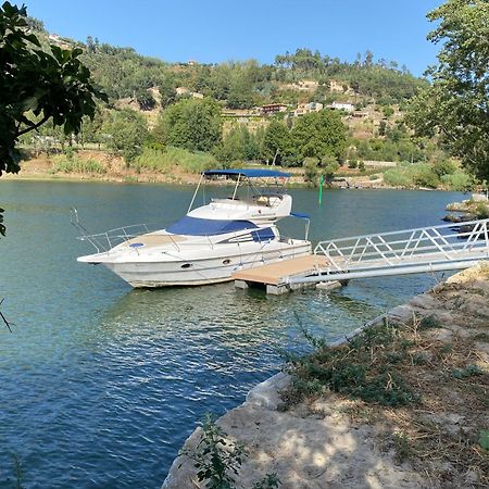 Отель Aquadouro Yacht Radames - Sleep Boat Experience Каштелу-ди-Пайва Экстерьер фото