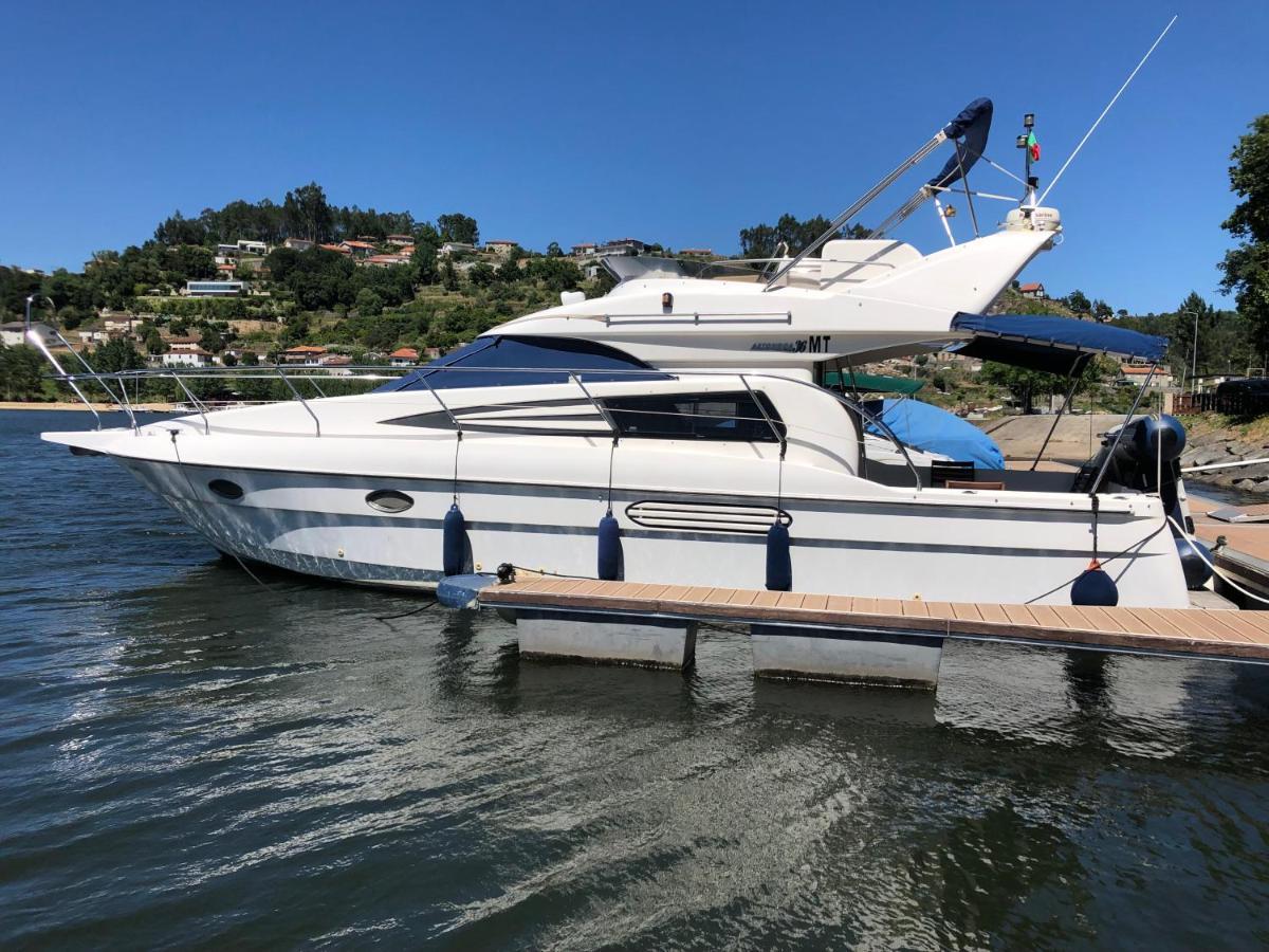 Отель Aquadouro Yacht Radames - Sleep Boat Experience Каштелу-ди-Пайва Экстерьер фото