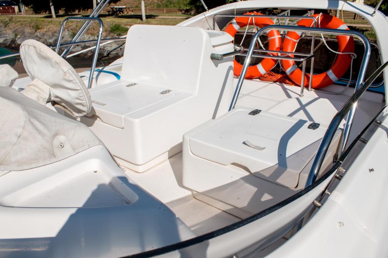 Отель Aquadouro Yacht Radames - Sleep Boat Experience Каштелу-ди-Пайва Экстерьер фото