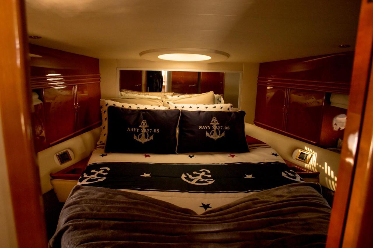 Отель Aquadouro Yacht Radames - Sleep Boat Experience Каштелу-ди-Пайва Экстерьер фото